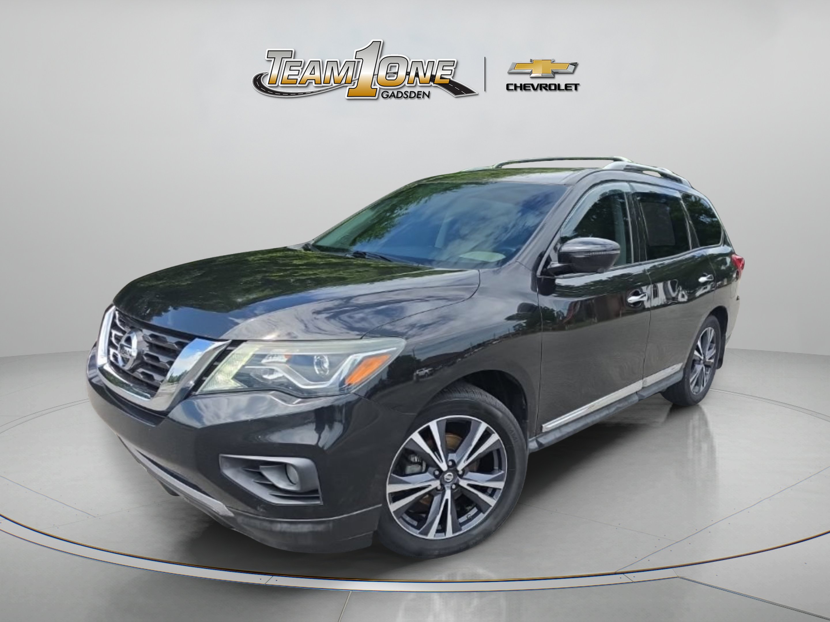 Used 2018 Black Nissan Platinum image 3