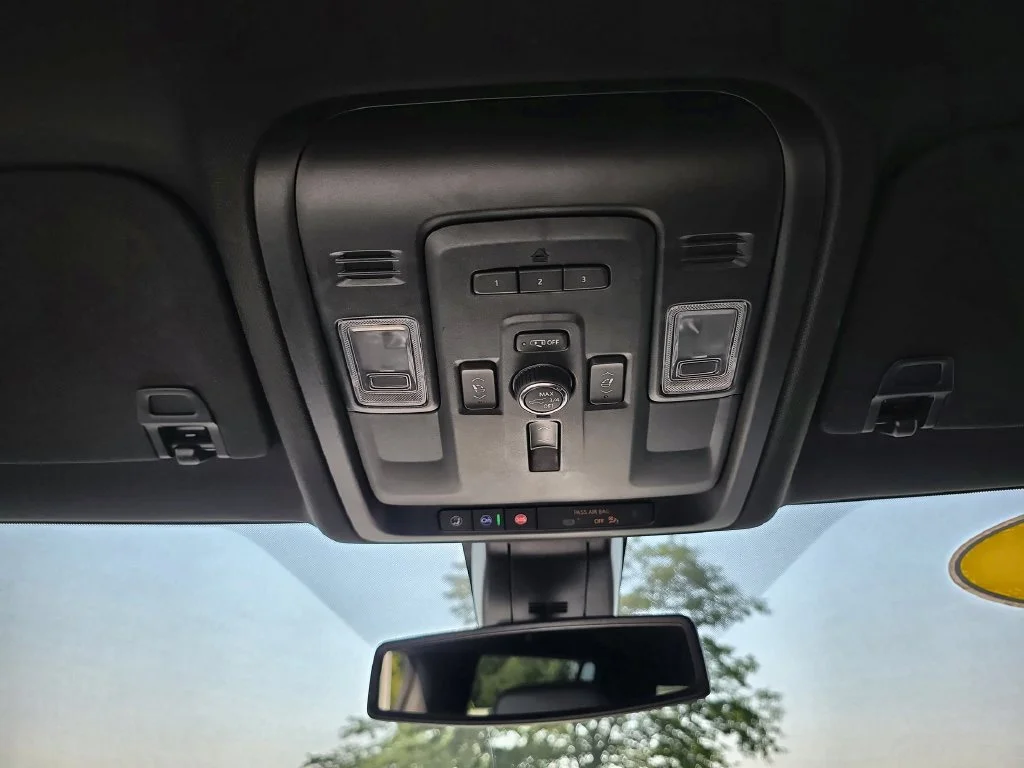 Used 2022 Onyx Black GMC Denali image 23