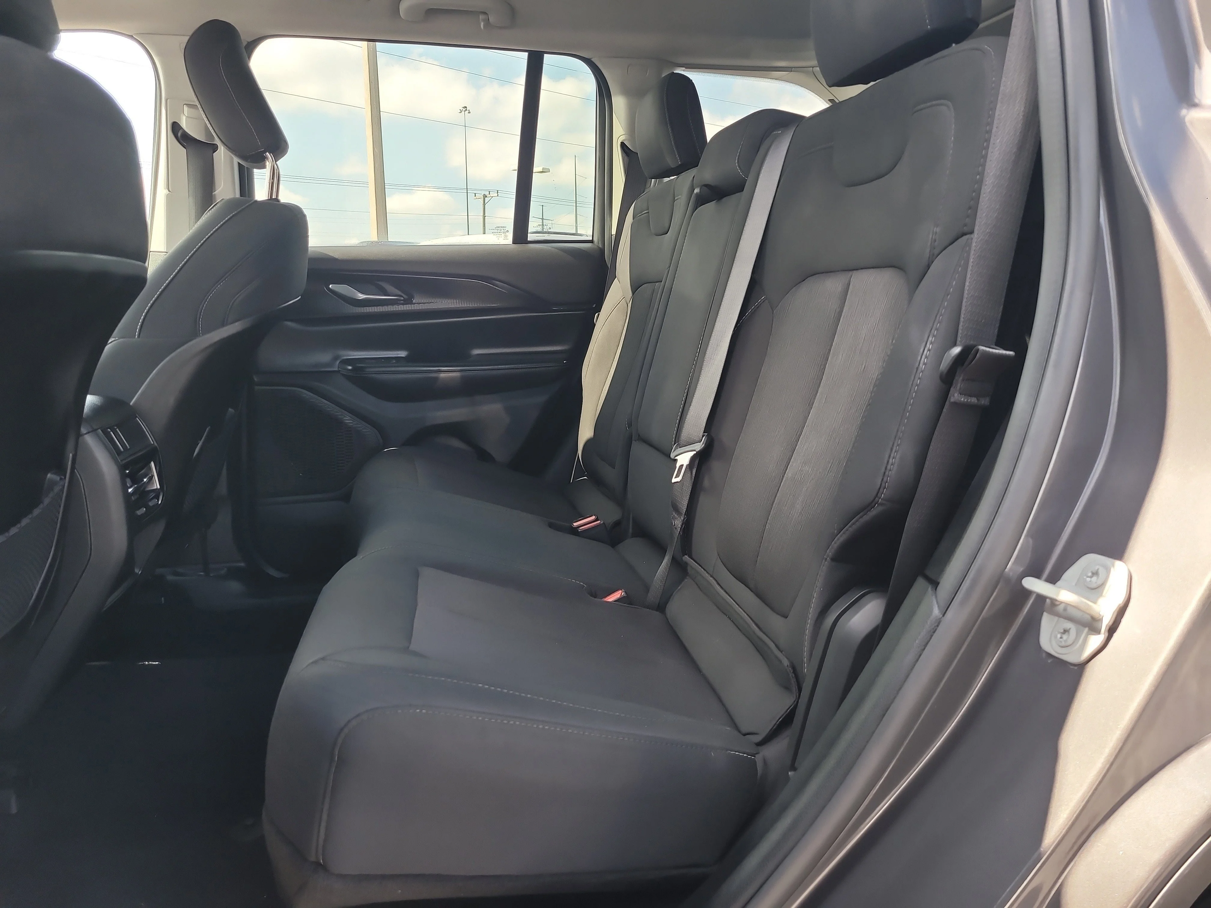 Used 2024 Baltic Gray Metallic Clearcoat Jeep Laredo image 11