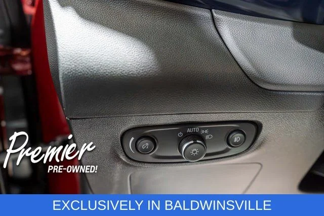 Used 2023 Red Buick Select image 18