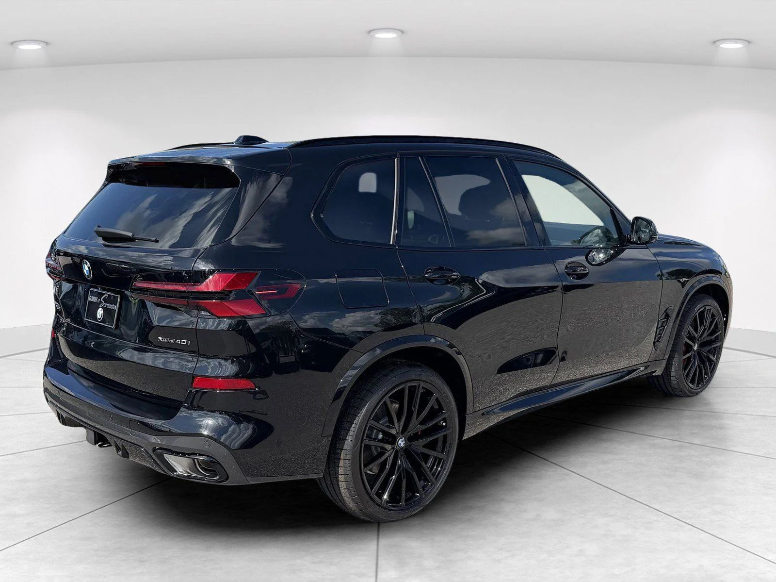 New 2026 Black Sapphire Metallic BMW xDrive40i image 4