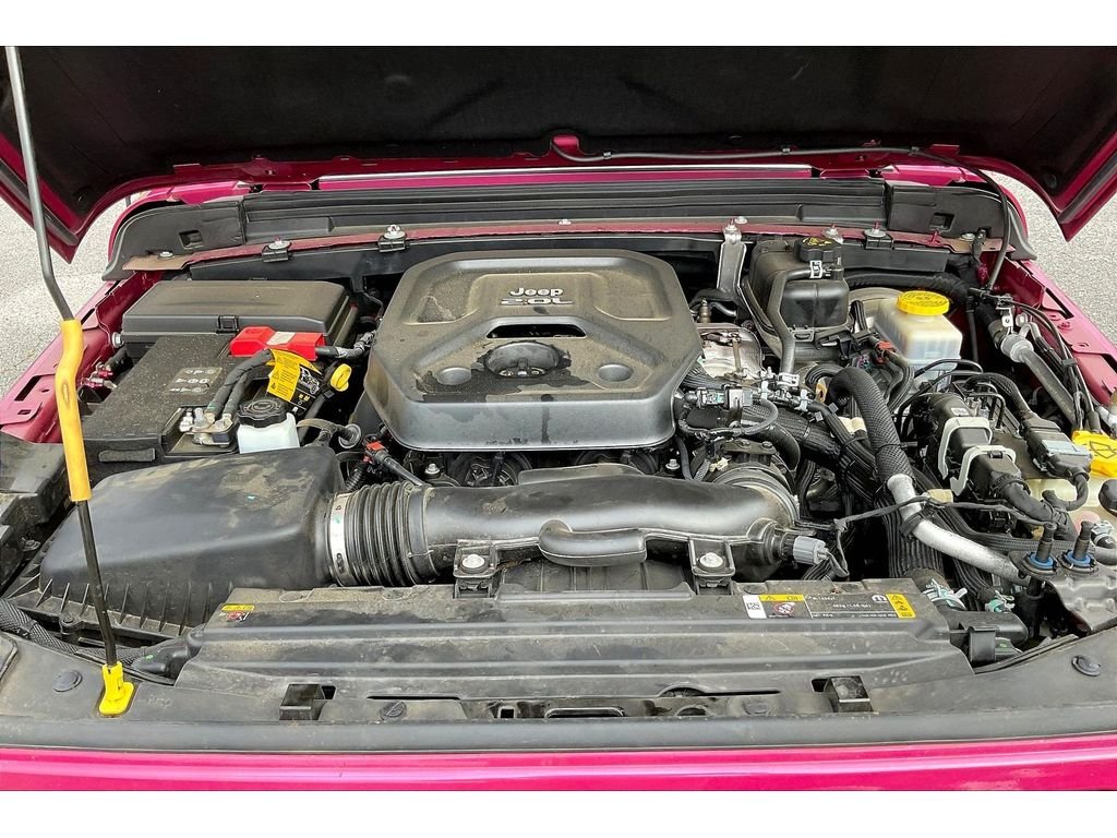 Used 2022 Pink Jeep Sport S image 8