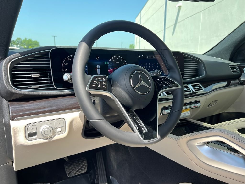 New 2026 MANUFAKTUR Ireland Mid Green Metallic Mercedes-Benz GLE 450 image 16