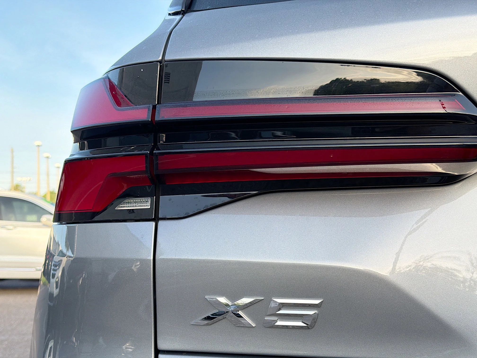 New 2026 Skyscraper Grey Metallic BMW xDrive40i image 10