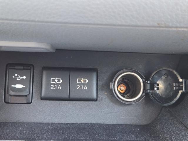 Certified Used 2017 BLIZZARD PEARL Toyota  image 14