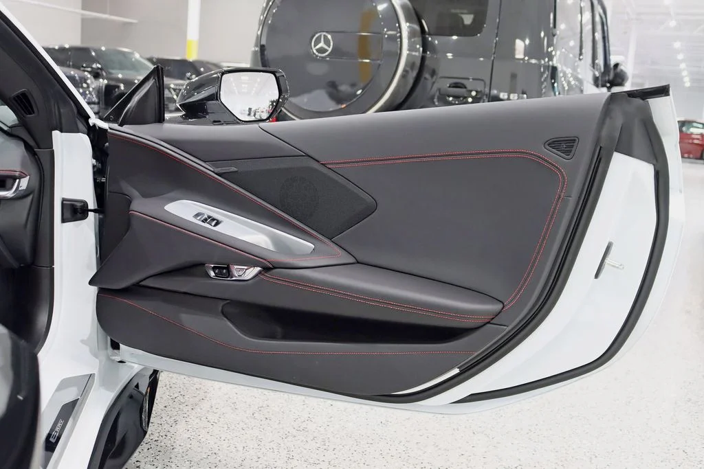 Used 2025 White Chevrolet E-Ray image 32