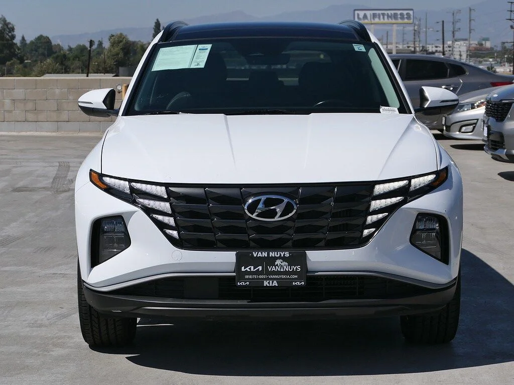 Used 2024 White Hyundai SEL Convenience image 8