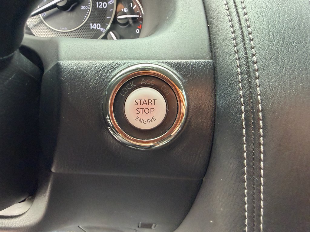Used 2019 Super Black Nissan SL image 17