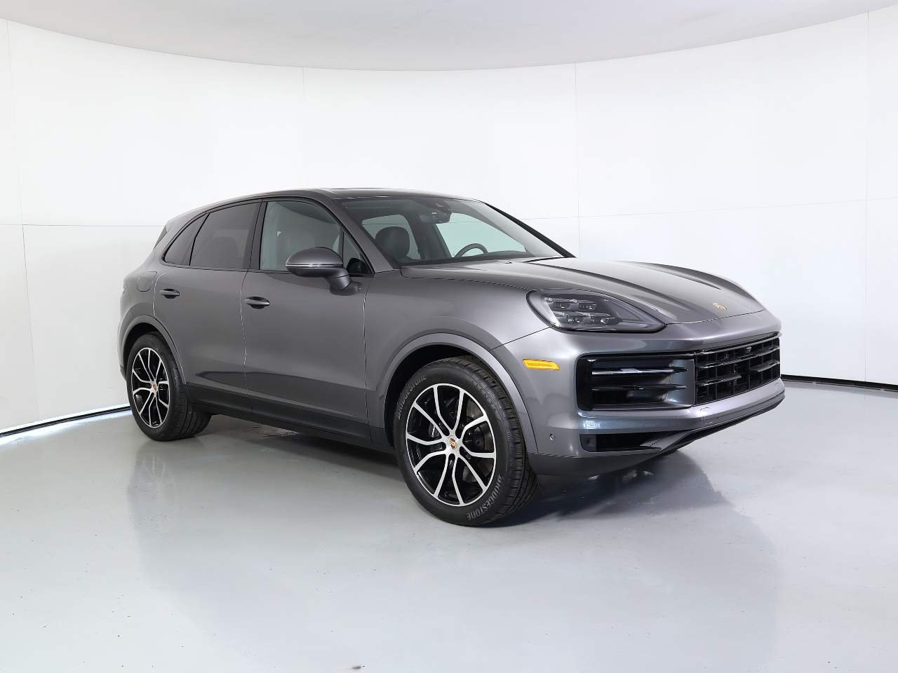 New 2026 Quartzite Grey Metallic Porsche  image 9