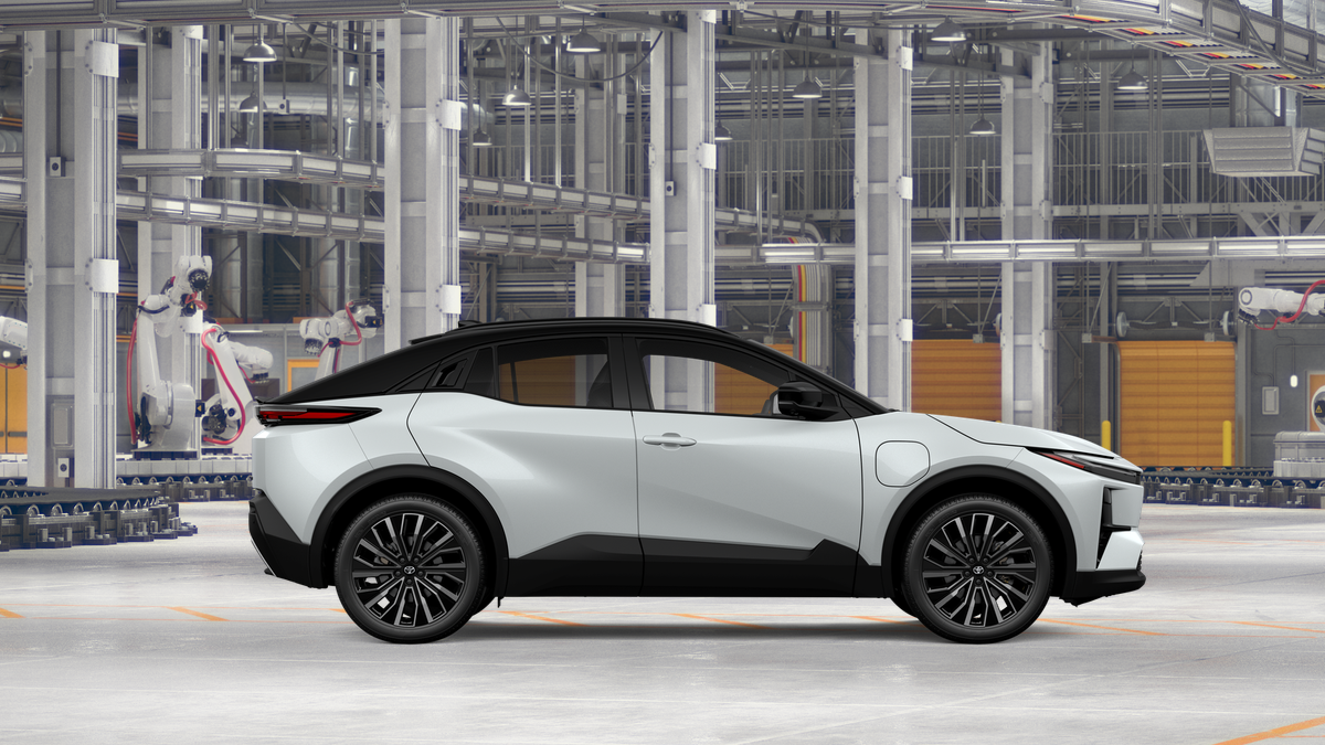 New 2026 Wind Chill Pearl with Midnight Black Metallic roof Toyota XSE image 12