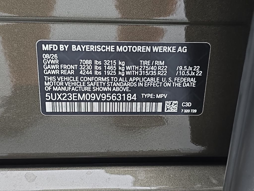 New 2027 Manhattan Green Metallic BMW xDrive40i image 23
