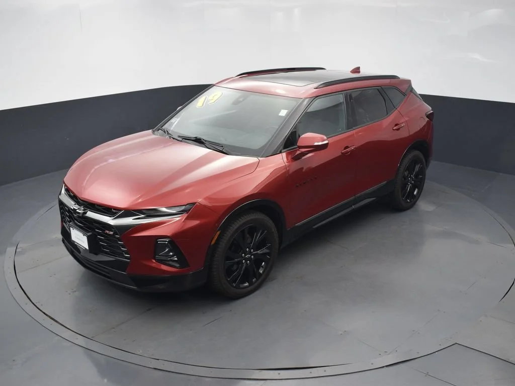 Used 2019 CAJUN RED TINTCOAT Chevrolet RS image 41