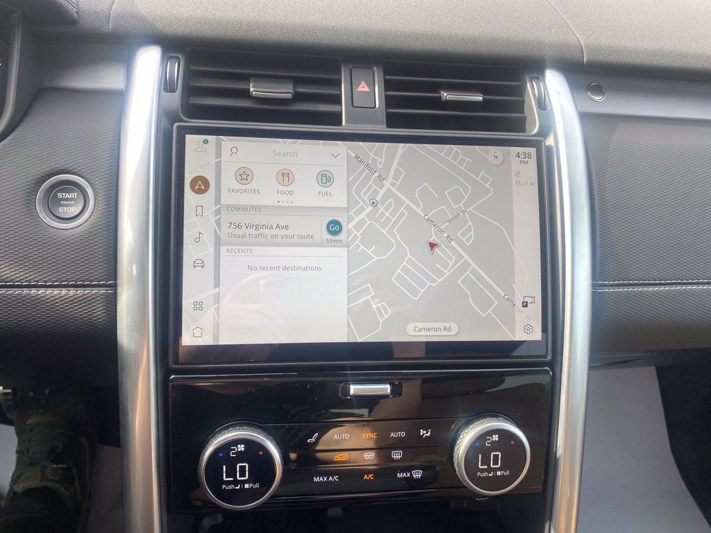 Used 2025  Land Rover Dynamic SE image 19