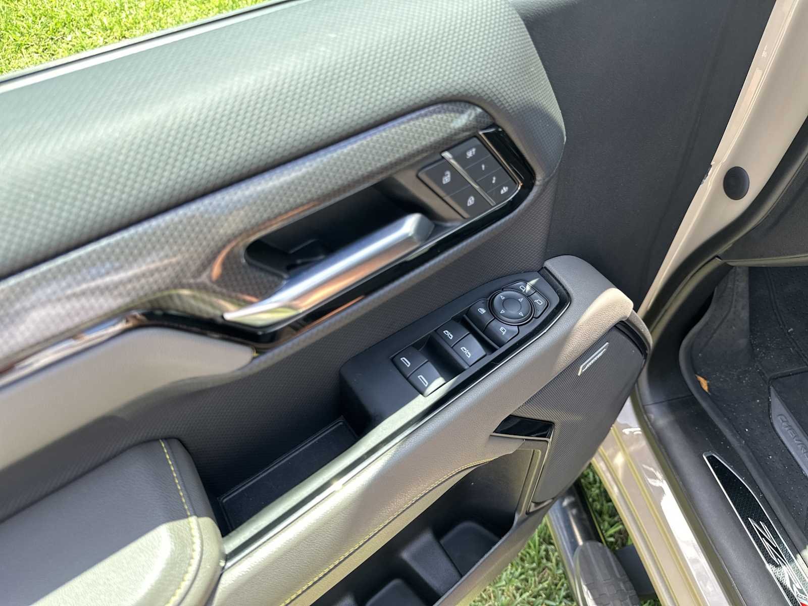 2023 Chevrolet Silverado 1500 ZR2 - Photo 17