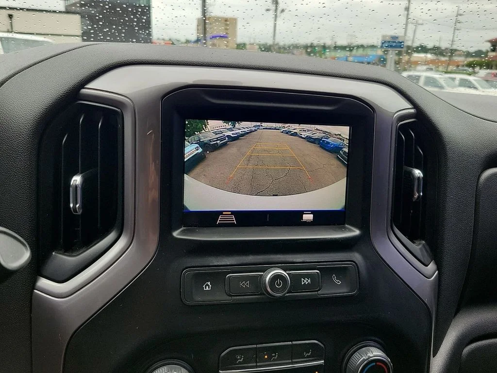 Used 2021 Summit White Chevrolet Custom image 16