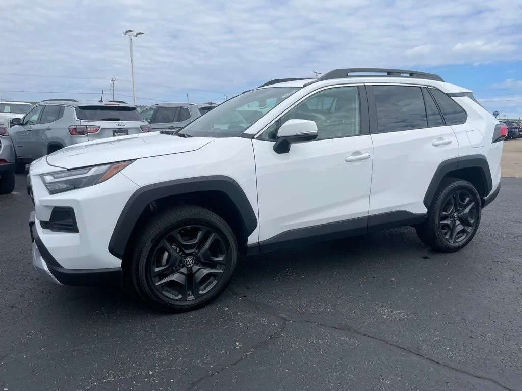 Used 2024 Ice Toyota Adventure image 6