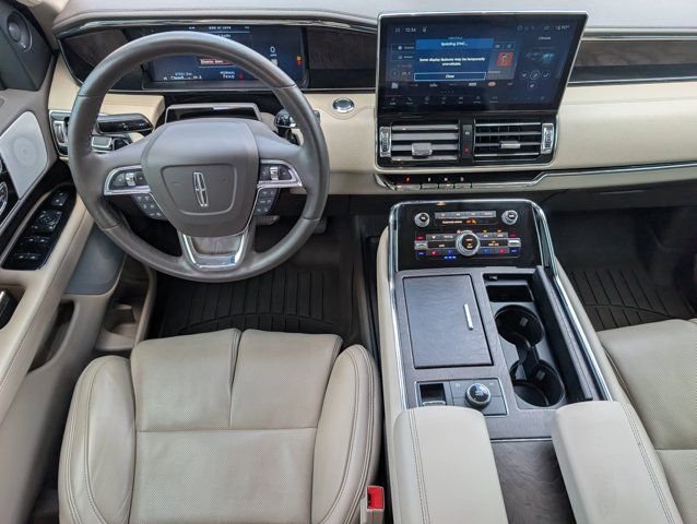 Used 2024 Blue Lincoln Reserve image 6