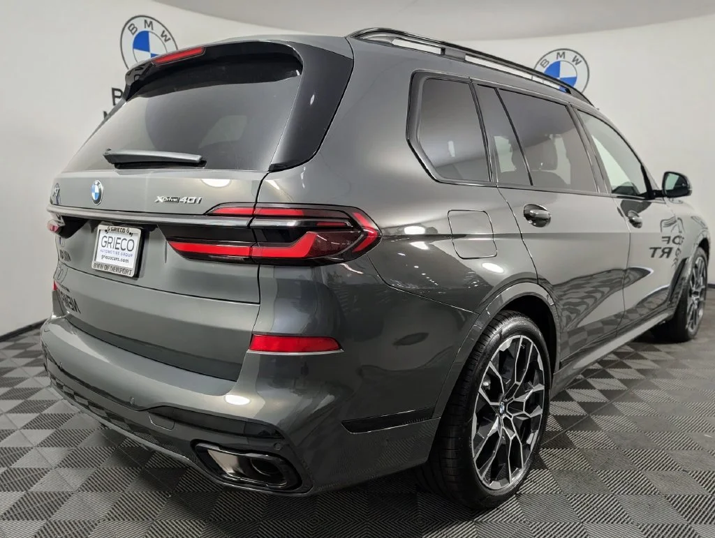 New 2027 Gray BMW xDrive40i image 6