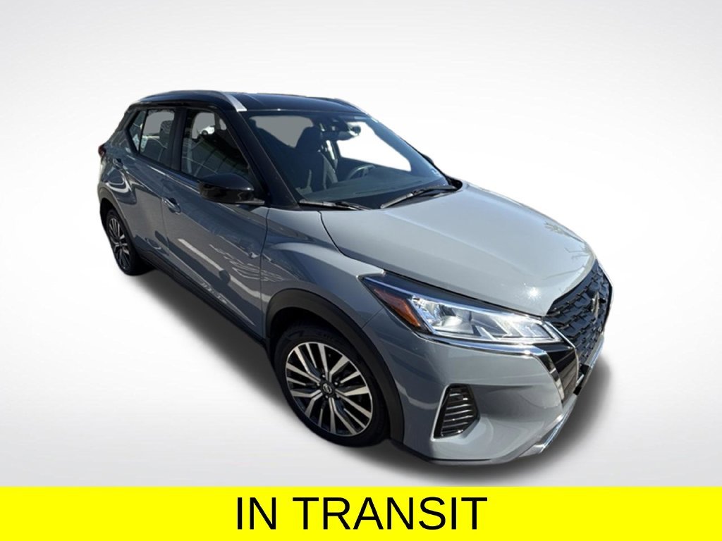 Used 2021 Gray Nissan SV image 1