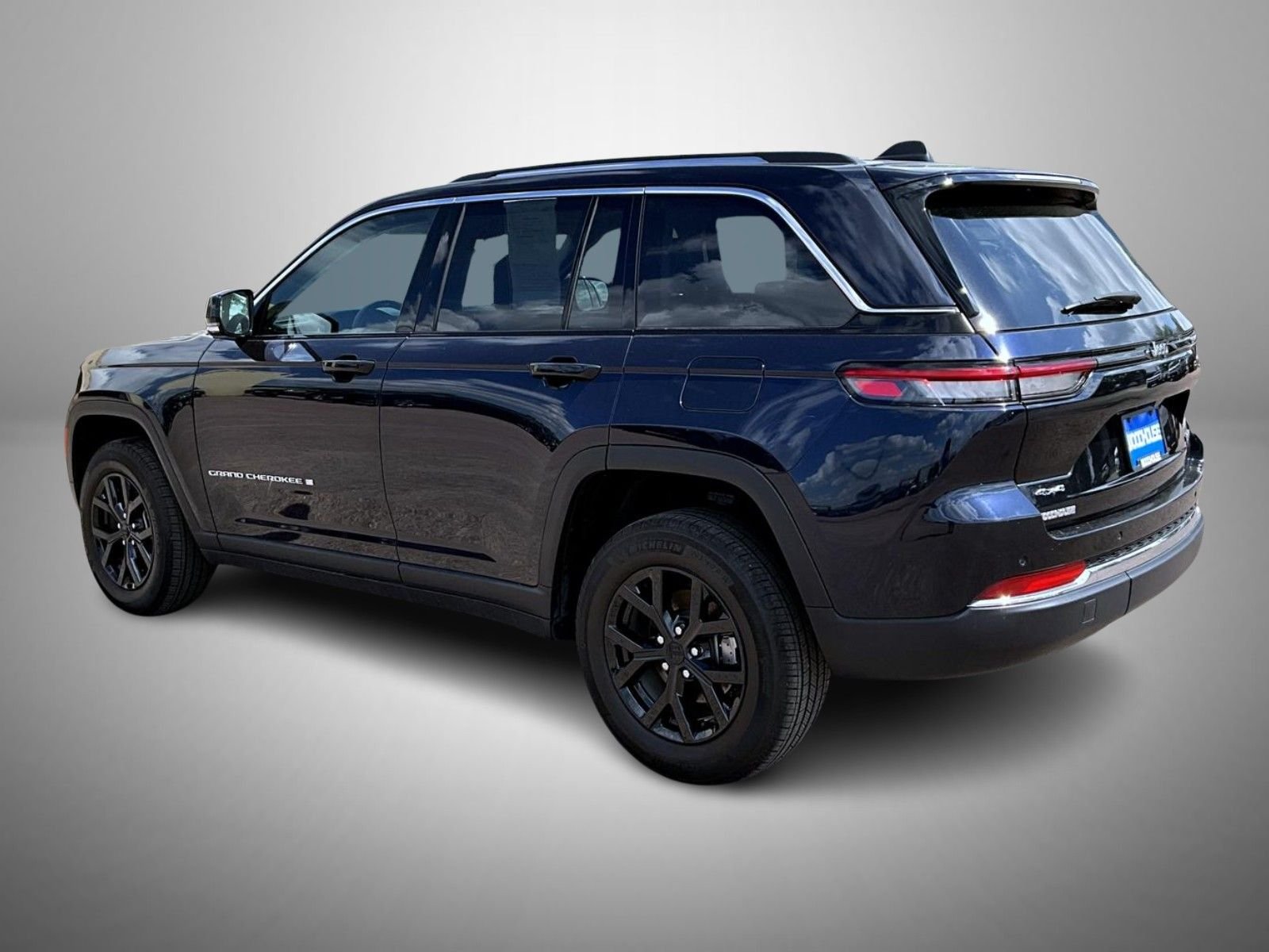 Used 2024 Blue Jeep Limited image 7