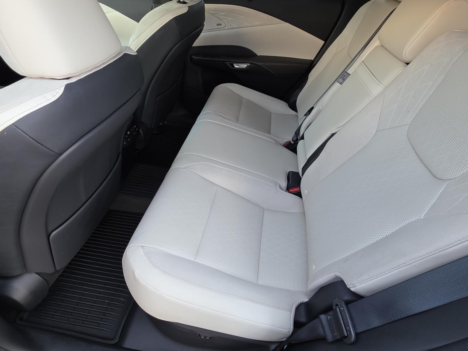 Certified Used 2023 Copper Lexus 350 Luxury image 9
