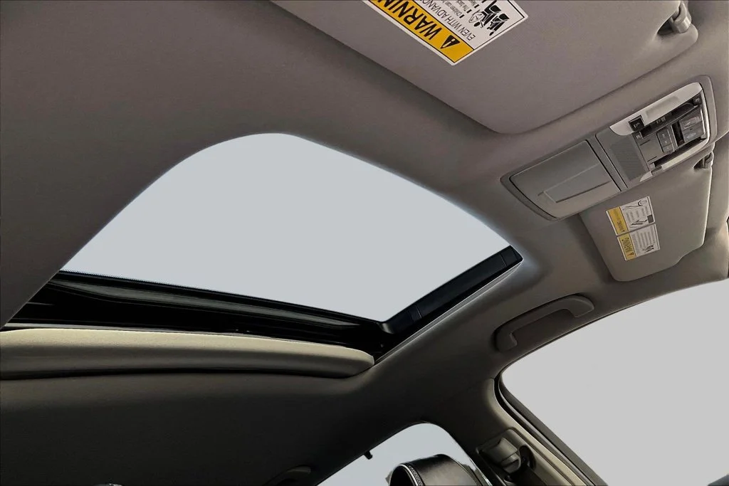 Used 2020  Acura Advance image 30