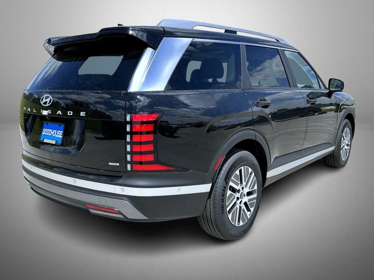 New 2026 Black Hyundai SEL Premium image 5
