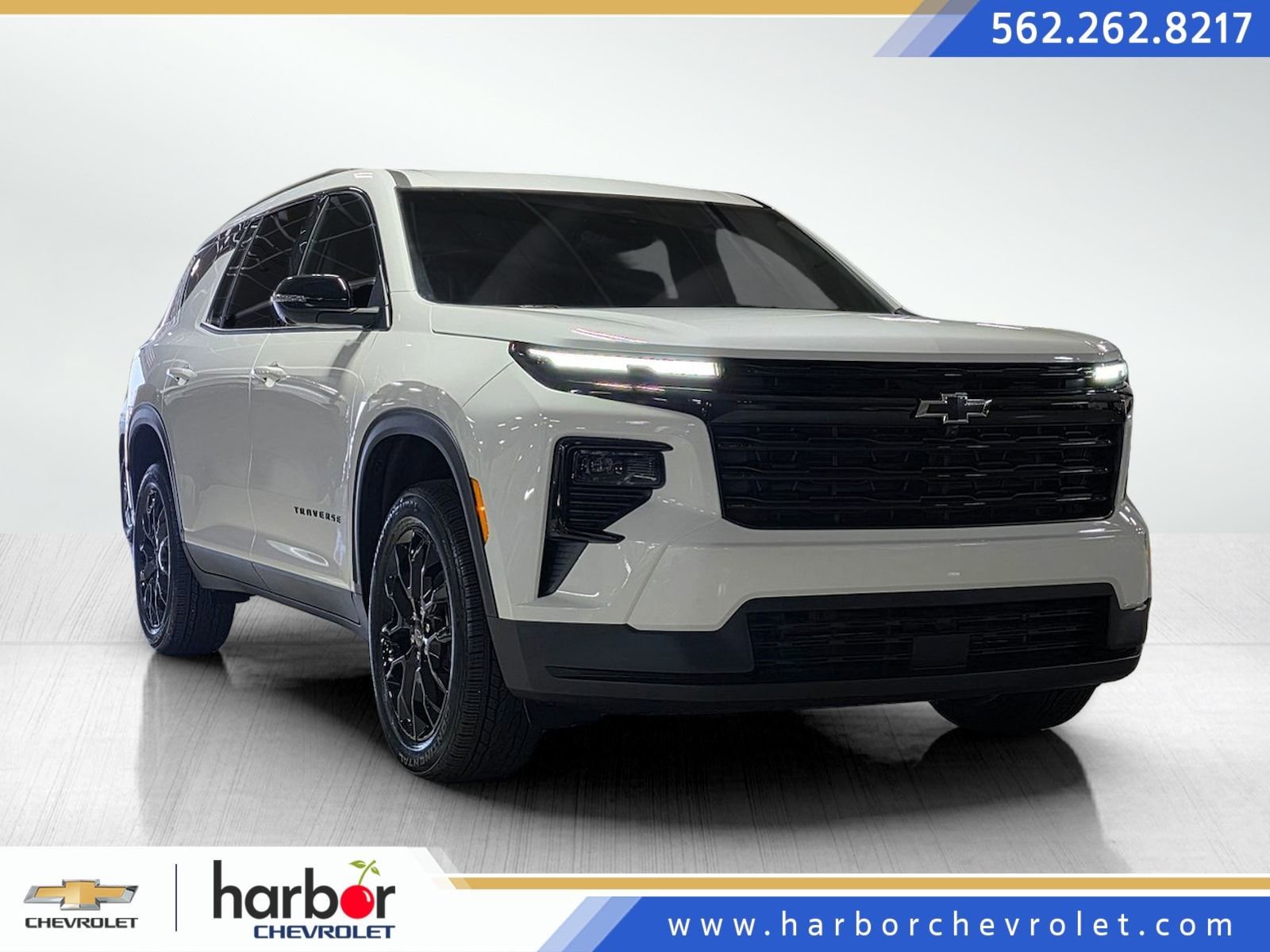 2026 Chevrolet Traverse FWD LT's photo