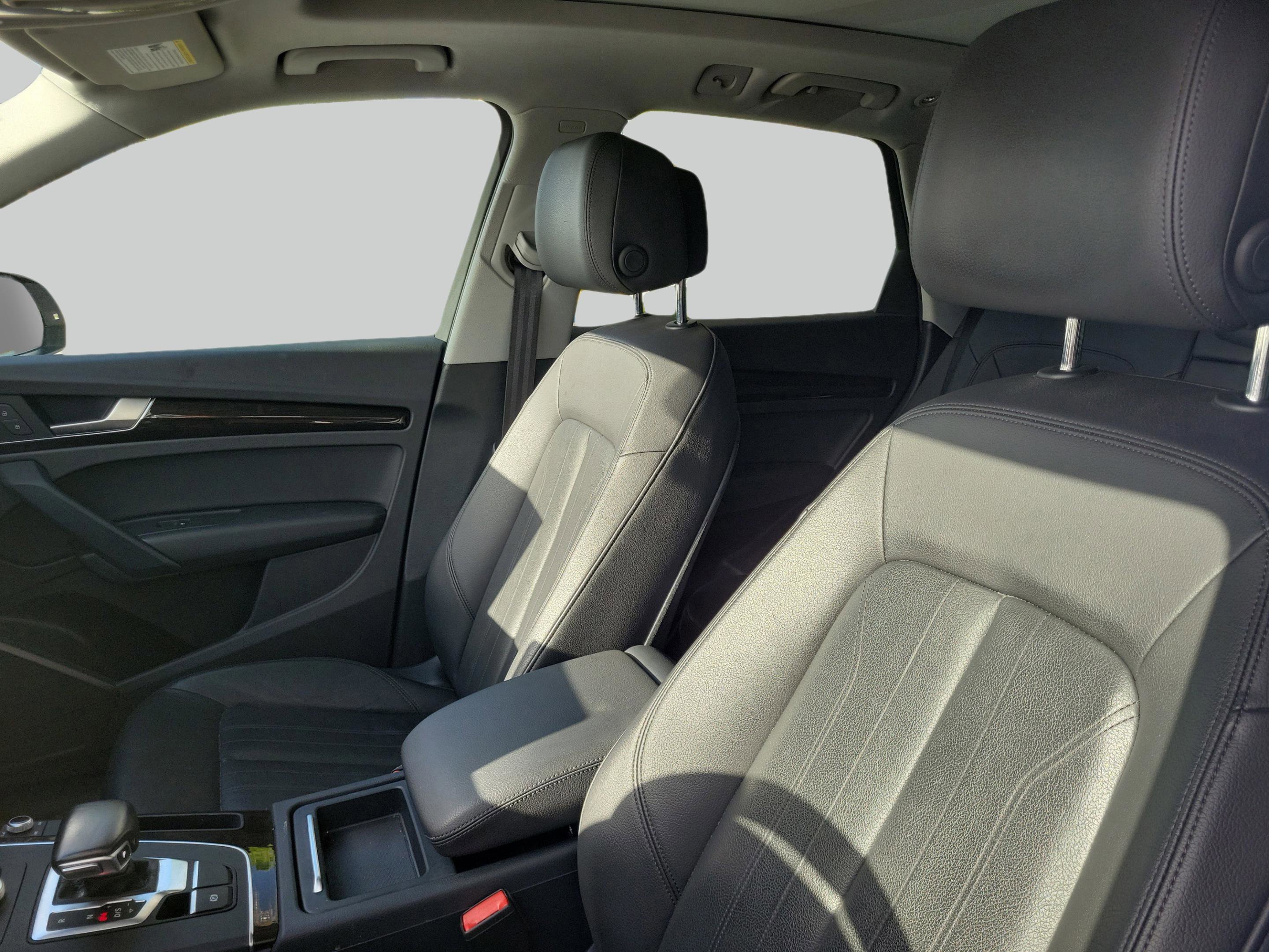 Used 2019  Audi Premium image 9