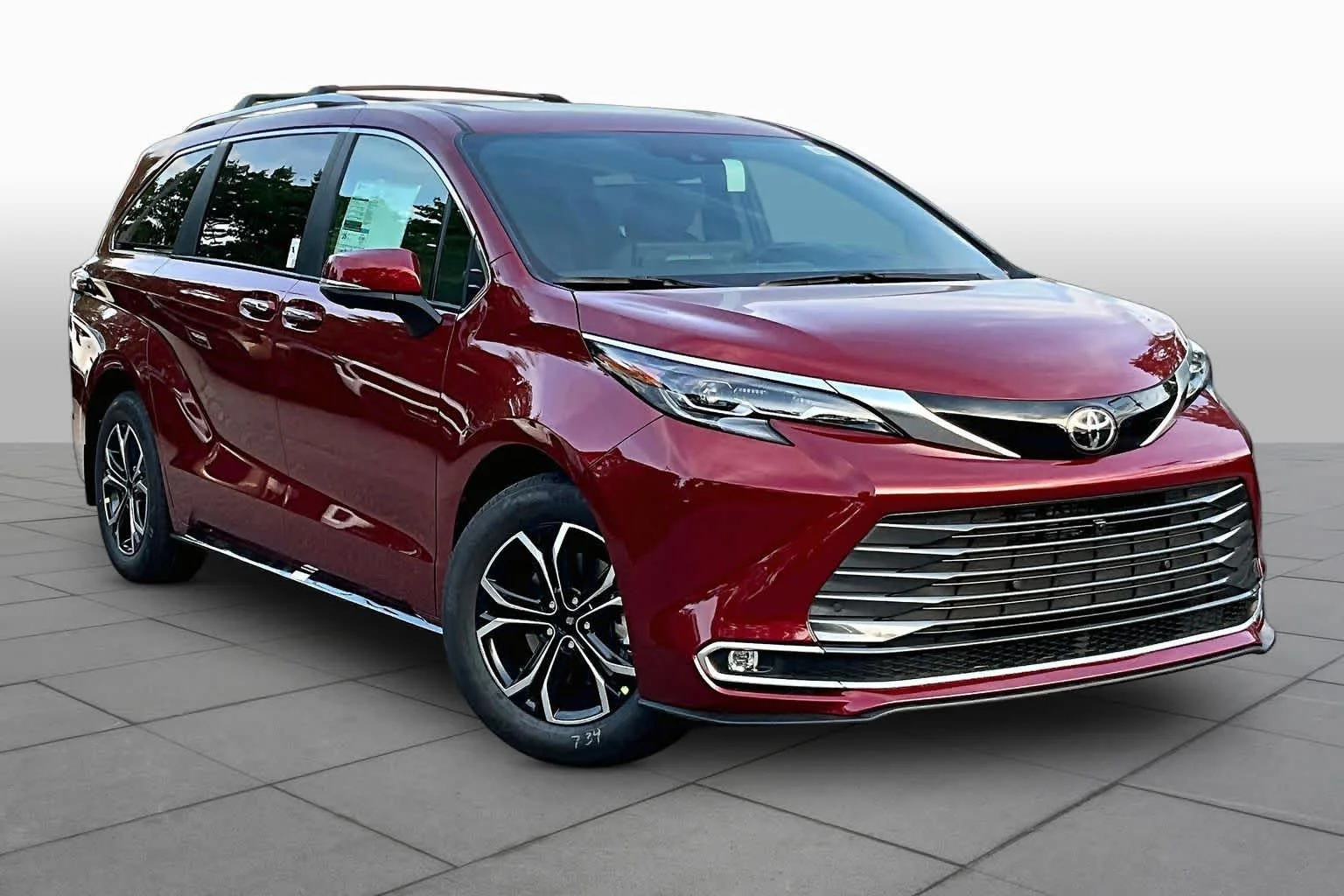 New 2026 Ruby Flare Pearl Toyota Platinum image 2