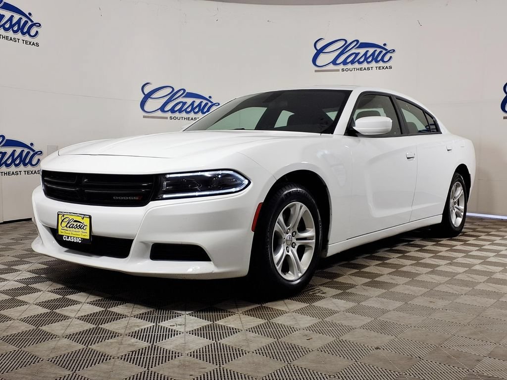 Used 2022 White Knuckle C Dodge SXT image 5