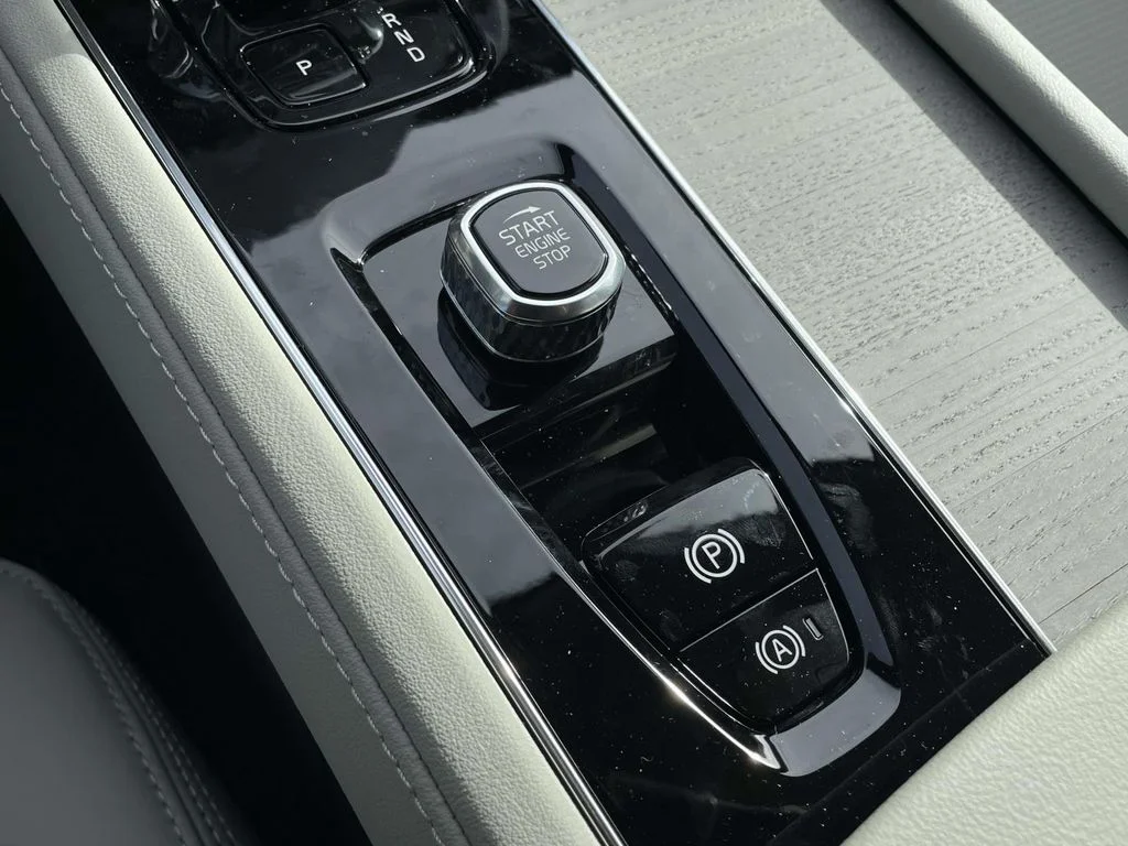 2026 Volvo XC90 Ultra - Photo 21