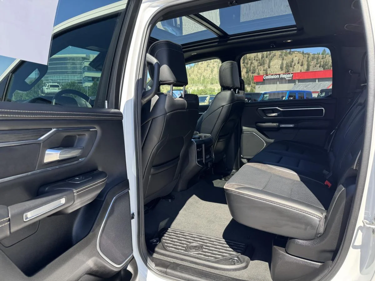 Used 2024 White RAM Laramie 4x4 Crew Cab image 11