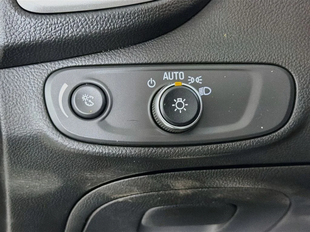 Used 2022 Gray Chevrolet LT image 11