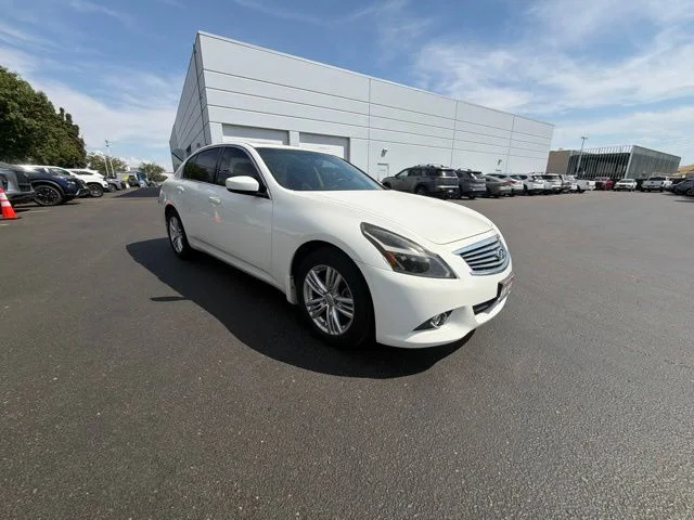 Used 2013 White INFINITI X image 5