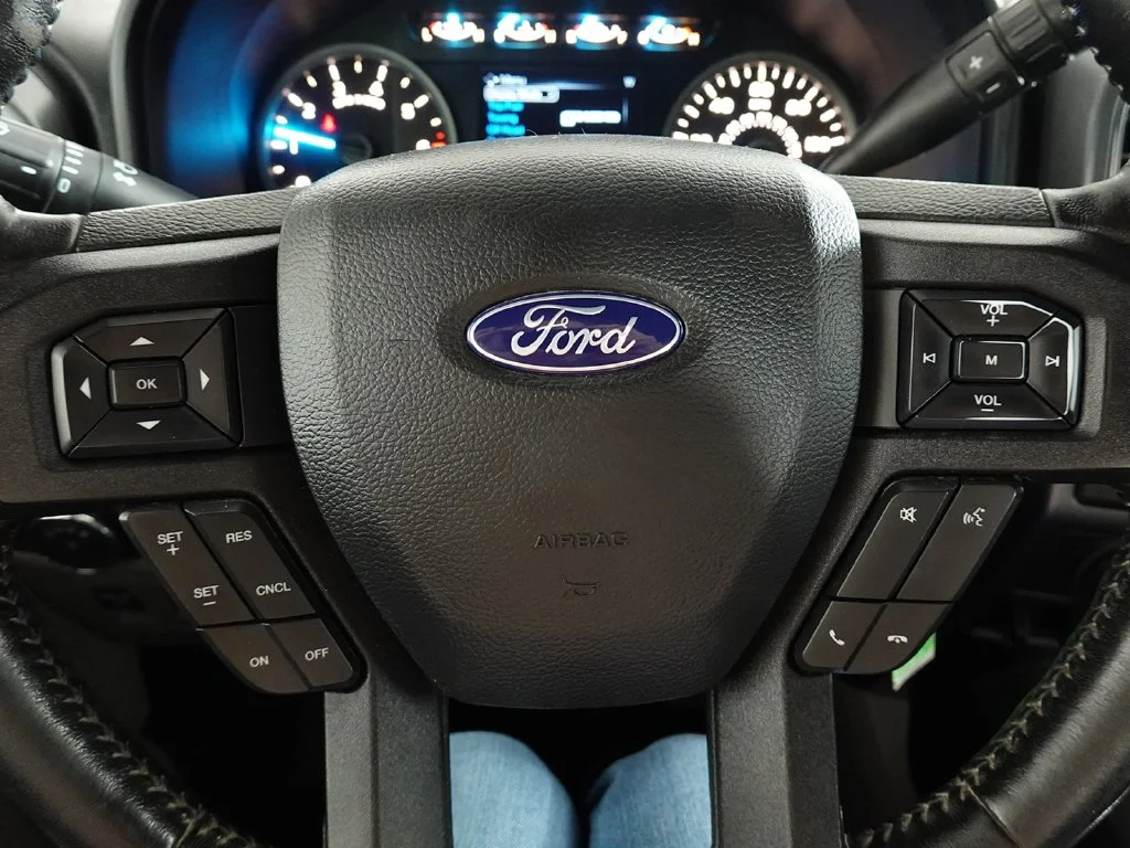 Used 2019 Black Ford XLT image 19