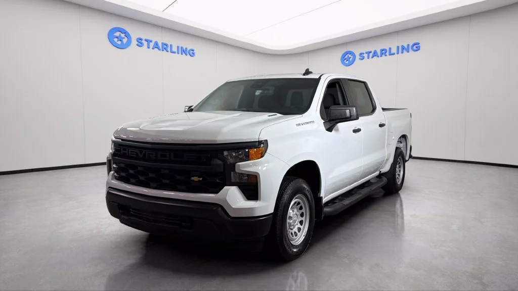 Used 2025 Summit White Chevrolet WT image 17