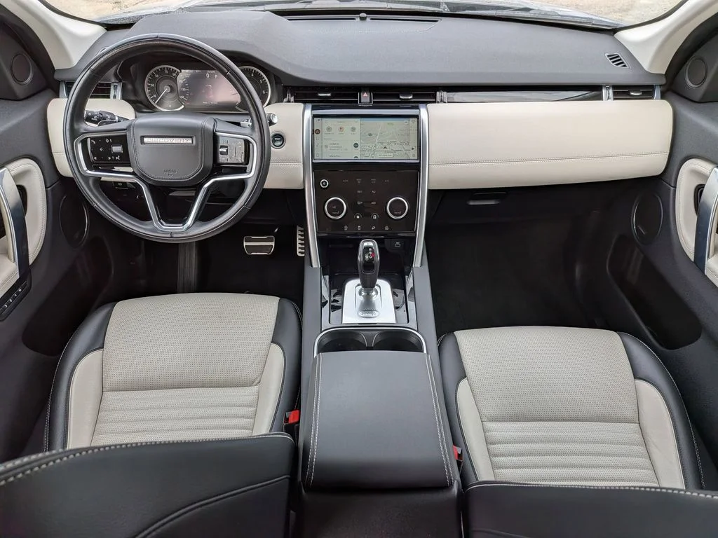 Used 2023  Land Rover SE R-Dynamic image 25