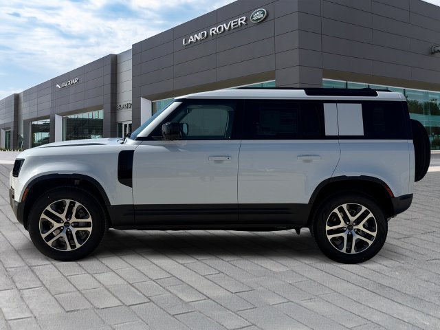 New 2026 Fuji White Land Rover S image 2