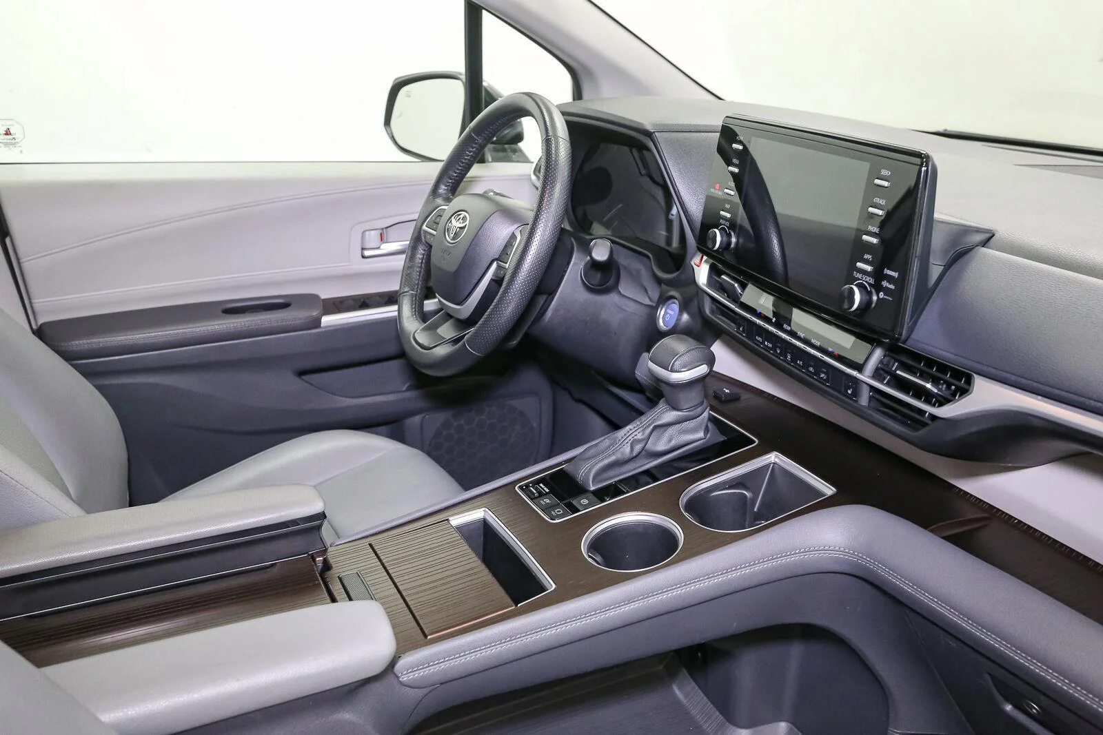 Used 2024 GY Toyota XLE image 20