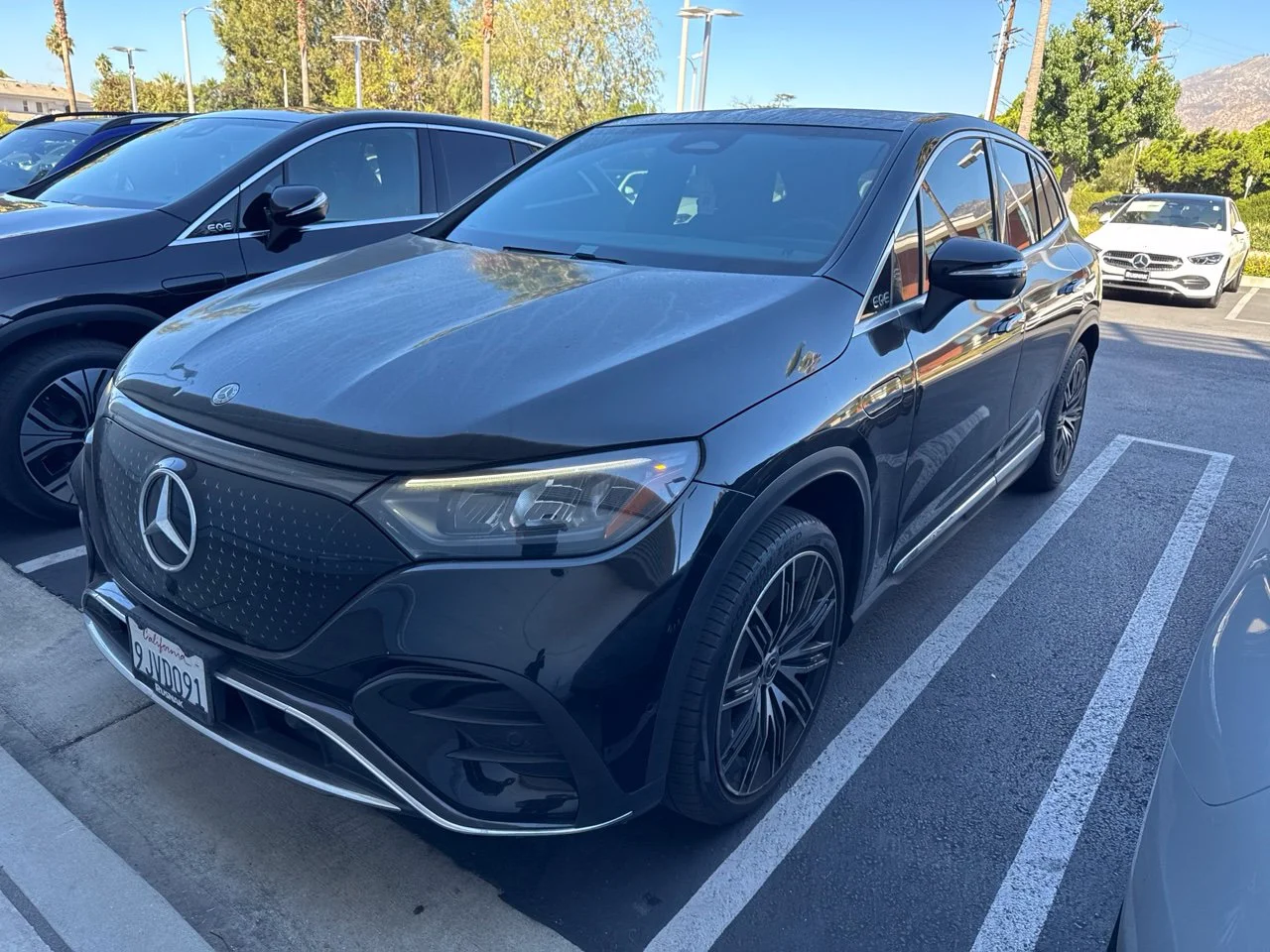 Certified Used 2023 Black Mercedes-Benz 500 SUV Premium Trim 4MATIC® image 3