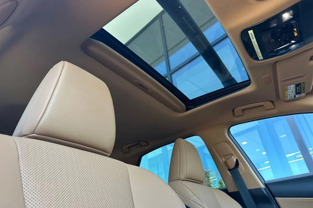 Certified Used 2026 White Lexus 350h Premium image 20