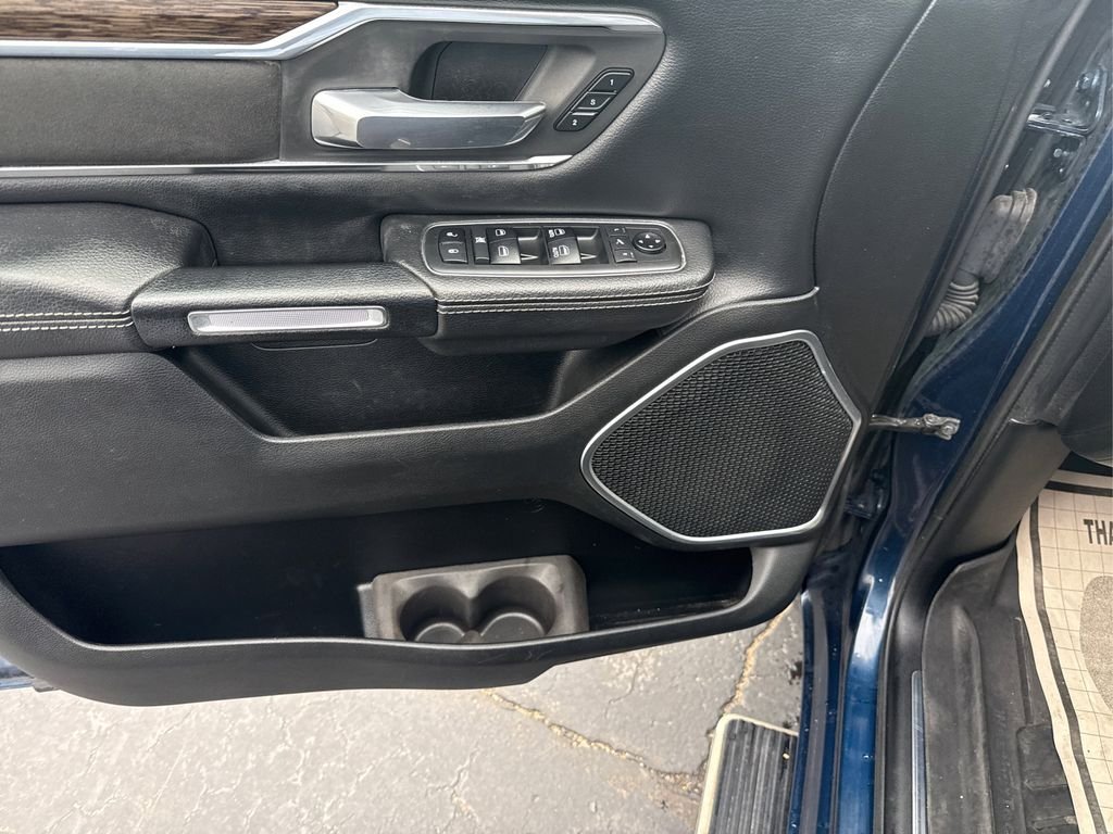 Used 2019 Patriot Blue Pearlcoat Ram Laramie image 17