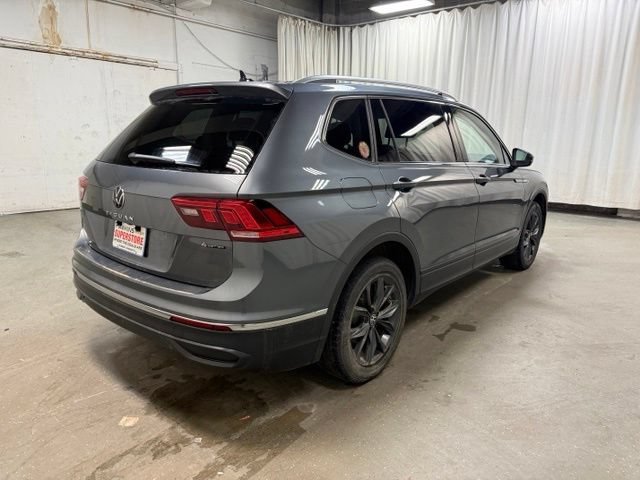 Used 2022 Silver Volkswagen SE image 5