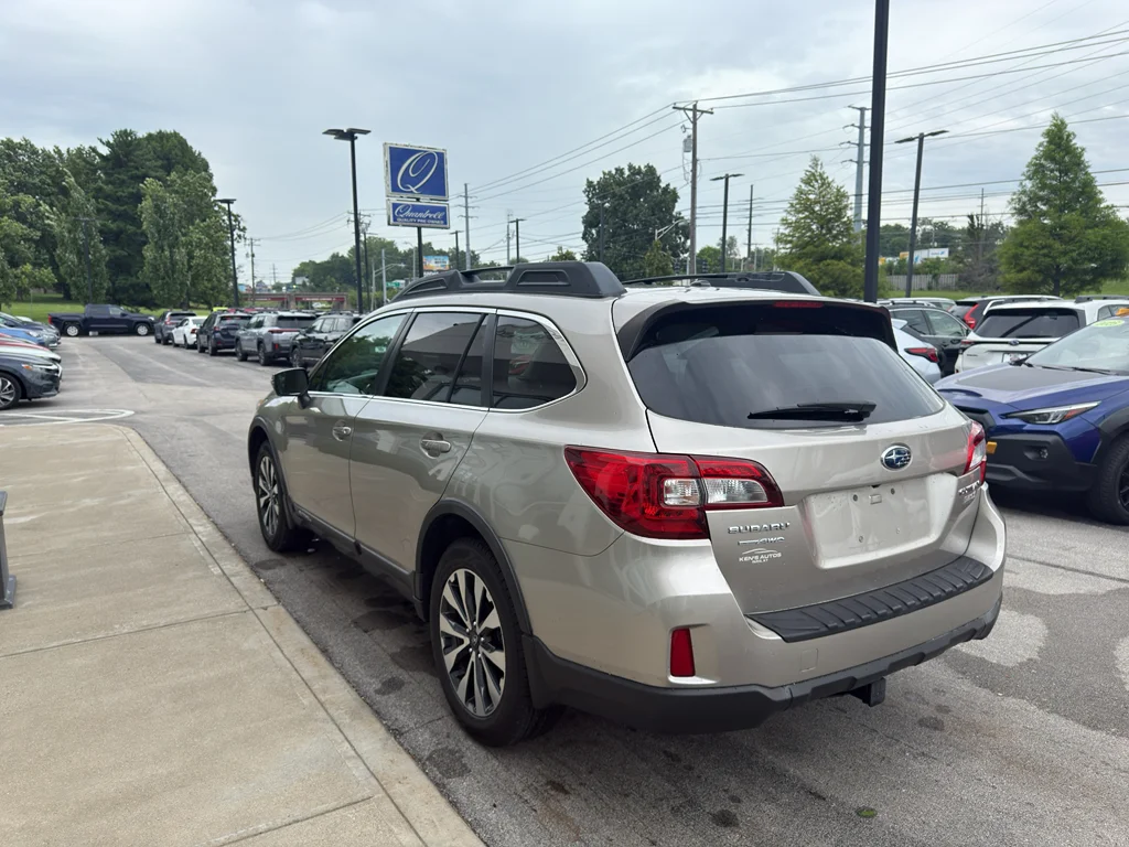Used 2015 TUNGSTEN METALLIC Subaru 2.5i Limited image 5