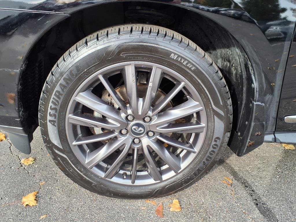 2020 Infiniti QX60 Luxe photo 3