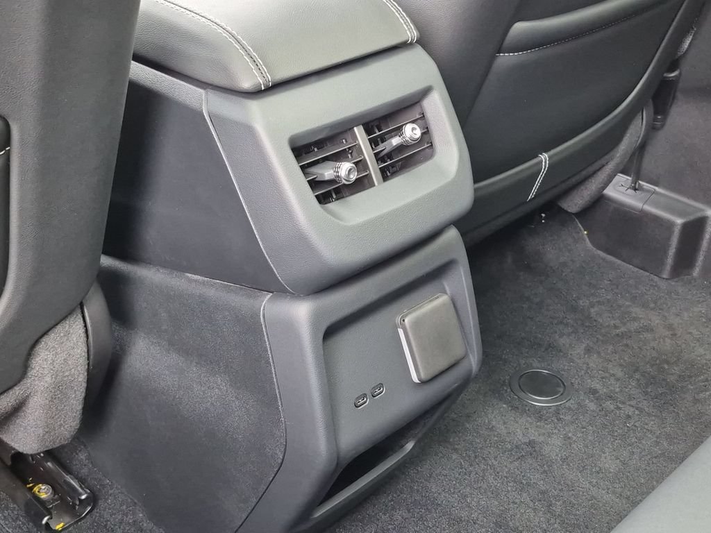 2027 Cadillac OPTIQ Luxury - Photo 20