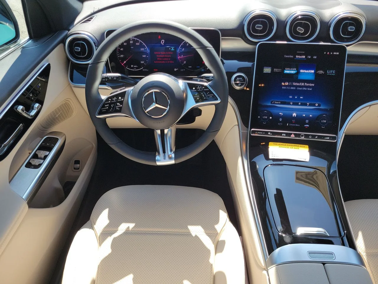 New 2026 Polar White Mercedes-Benz GLC 300 image 13