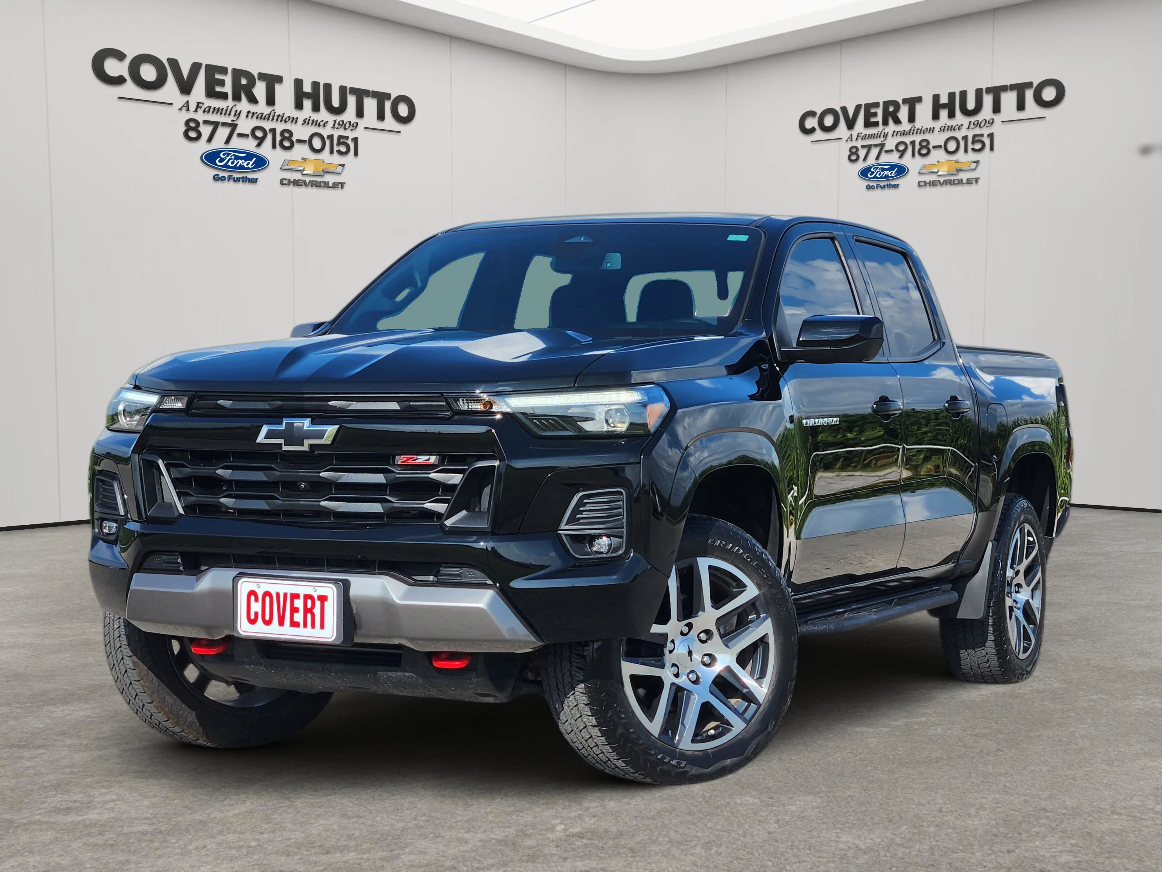 Used 2024 Black Chevrolet Z71 image 1