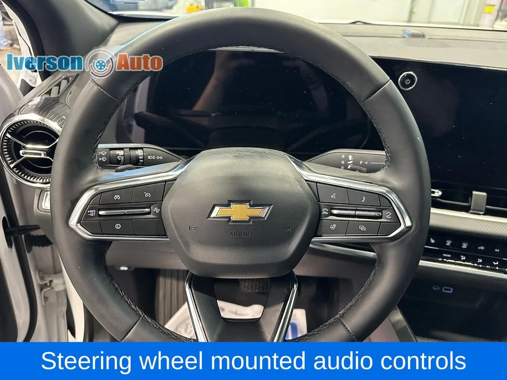 Used 2026 White Chevrolet LT image 18